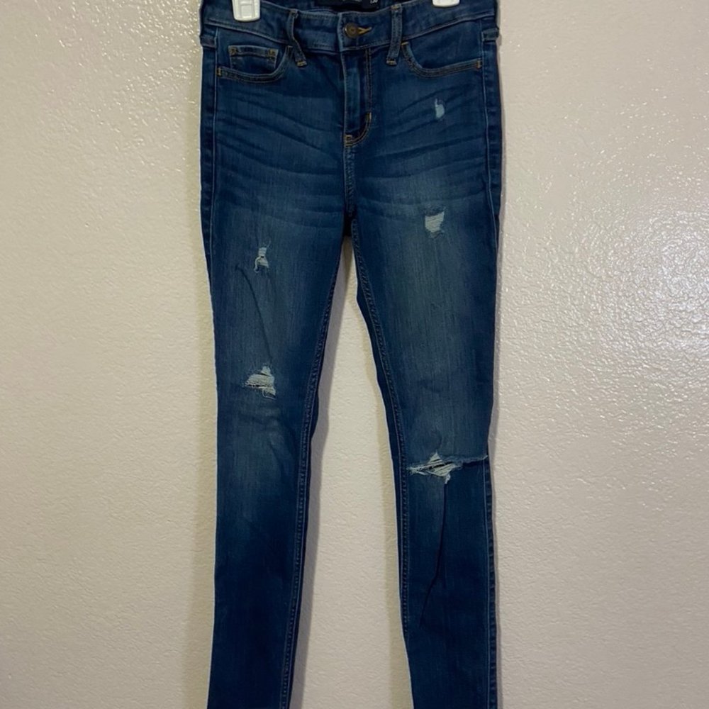 Hollister distressed skinny jeans